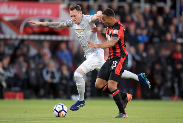 不断在现实 不断在现实